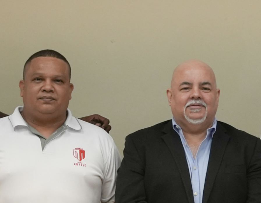Representantes de UCEM y del Real Estelí Fútbol Club